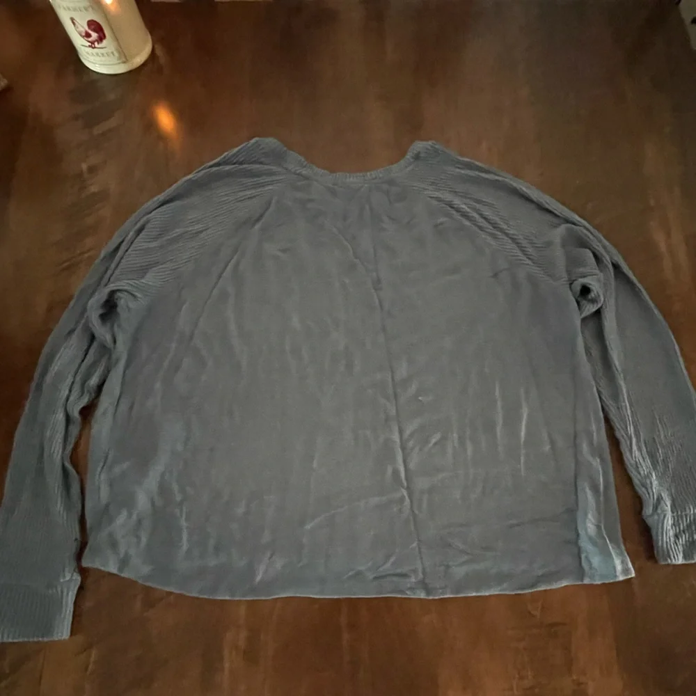 Sweater - Picture 4 of 5
